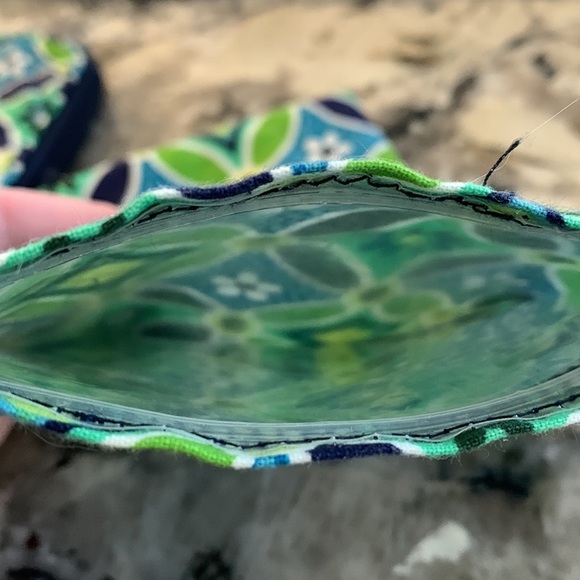 Brand New Vera Bradley wristlet, keychain & storage zip bag green/blue floral - Picture 4 of 7